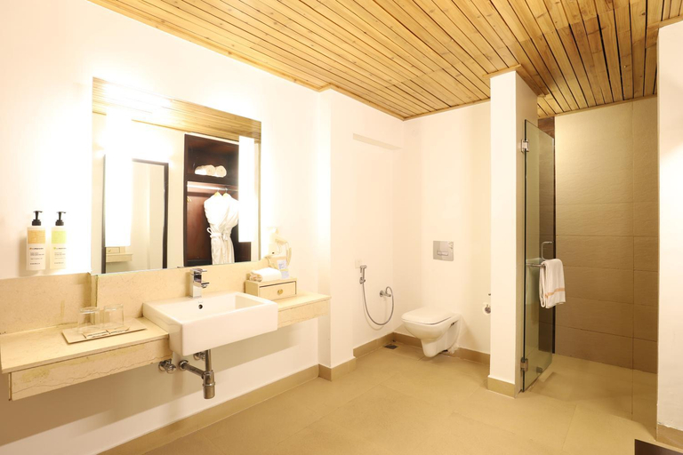 Bathroom 4, The Chumbi Mountain Retreat & Spa Pelling, A Club Mahindra Associate, West Sikkim