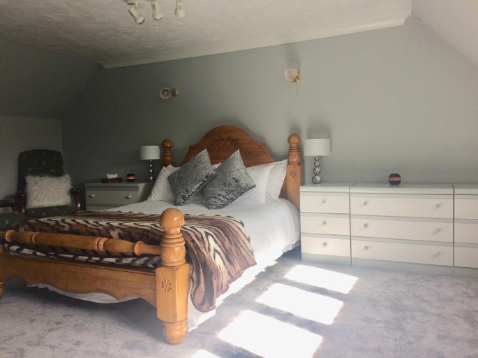 Others 2, Thornleigh House, Peterborough
