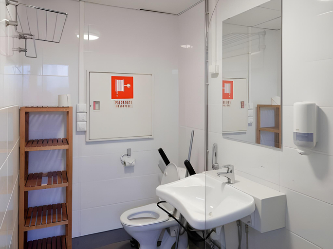 Bathroom 4, CheapSleep Hostel, Uusimaa