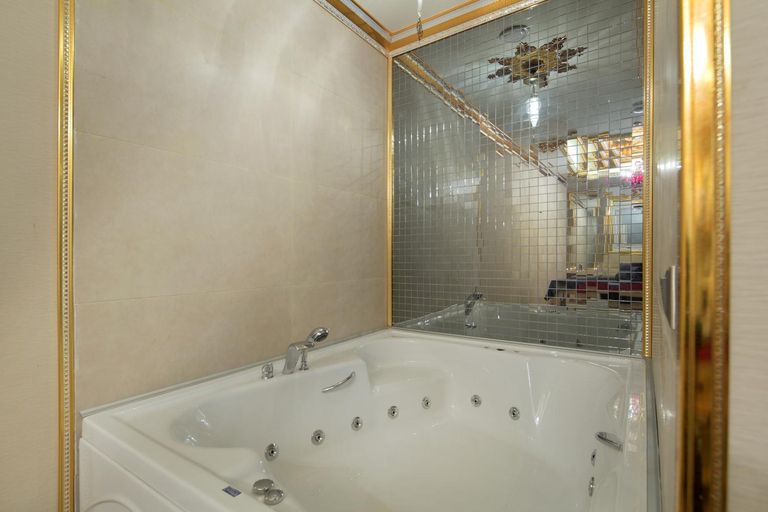 Bathroom 5, Ramada Resort by Wyndham Kusadasi, Kuşadası
