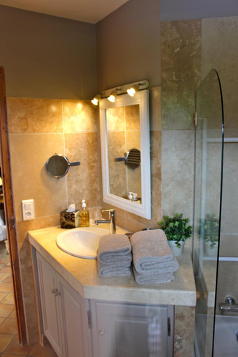 Bathroom 2, B&B La Badelle, Vaucluse