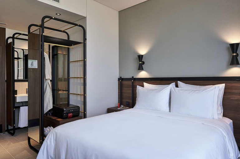 Bedroom 3, Form Hotel, a member of Design Hotels, Dubai, Dubai