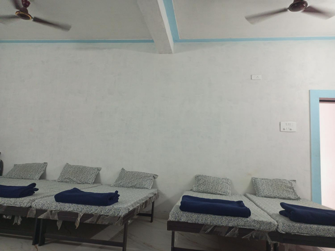 Others 5, DWARKA TOURIST BUNGALOW Only Family, Devbhumi Dwarka