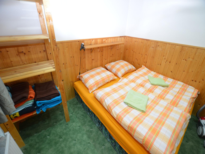 Bedroom 2, House in Bohemian near Ski Slope, Chomutov