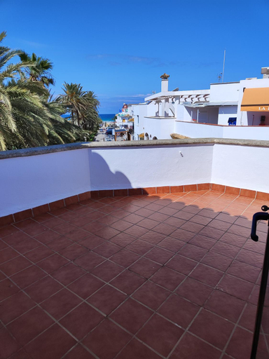 Others 4, Hostal Jadraza, Cádiz