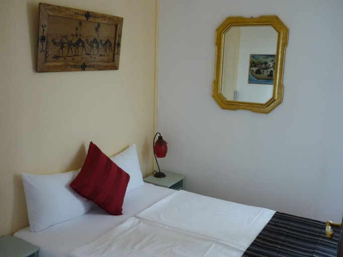 Bedroom 2, Logis Hotel Villa Victorine, Alpes-Maritimes