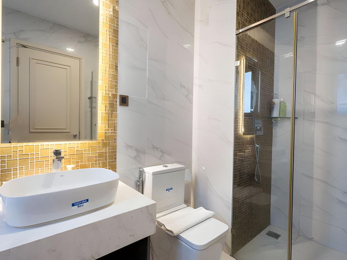 Bathroom 5, The Lancaster - ANGIA Hospitality, District 1