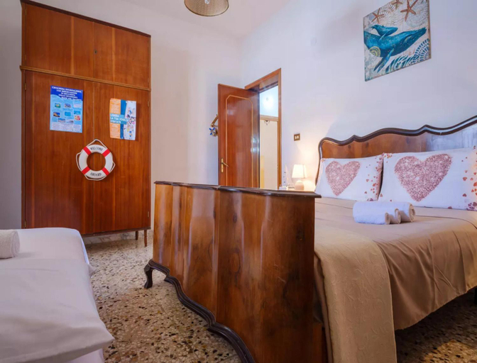 Bedroom 2, Tramontana Villa 30 Meters From The Beach, Lecce