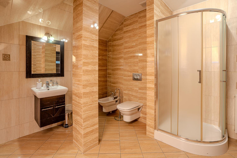 Bathroom 4, Hotel Wiktoria, Otwock