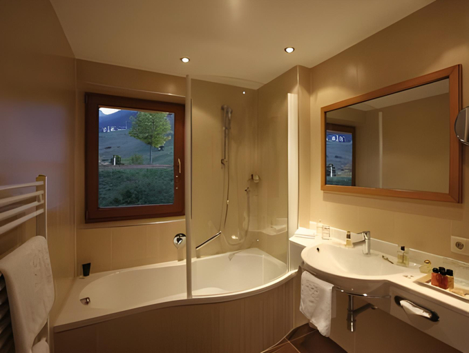 Bathroom 2, Hotel Montana, Landeck