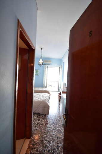 Bedroom 2, Hotel Blue Sea, Peloponnese