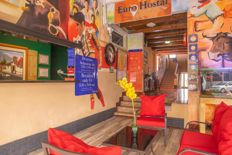 Public Area 2, Euro Hostal, ZONA 13