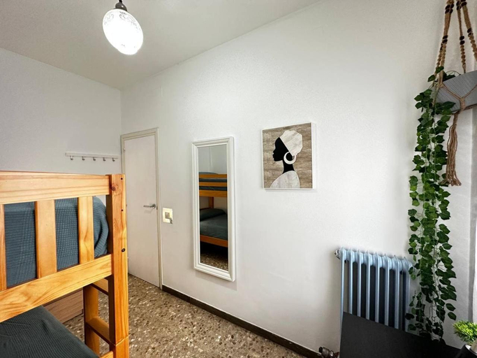 Bedroom 2, Alojamiento en Sepulveda, Barcelona
