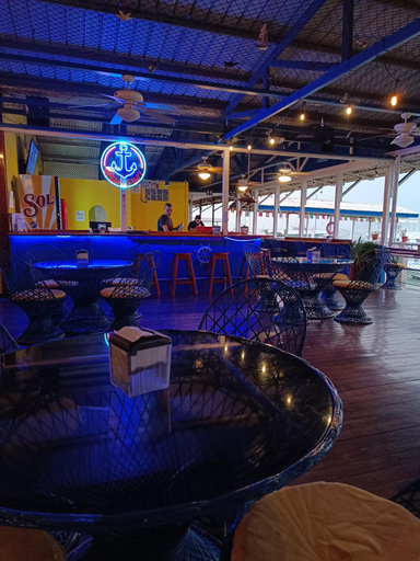 Food & Drinks 5, Banana Bay Marina, Golfito