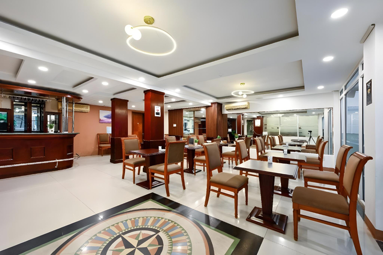 Food & Drinks, New Sunny 1 Hotel - Q7 by Bay Luxury, District 7