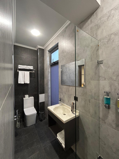 Bathroom 2, MASDAR HOTEL, Tashkent City