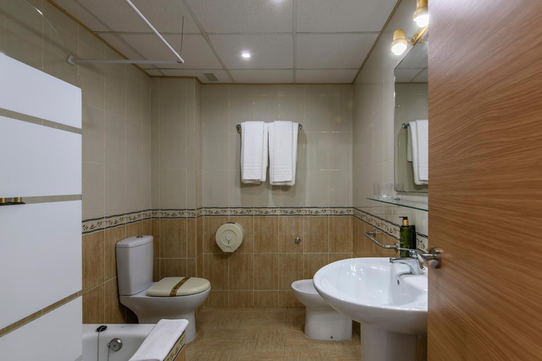 Bathroom 5, Hotel Don Diego by H, Huelva