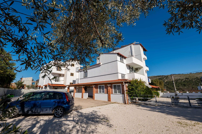 Others 2, Apartments Aktea, Sarandës