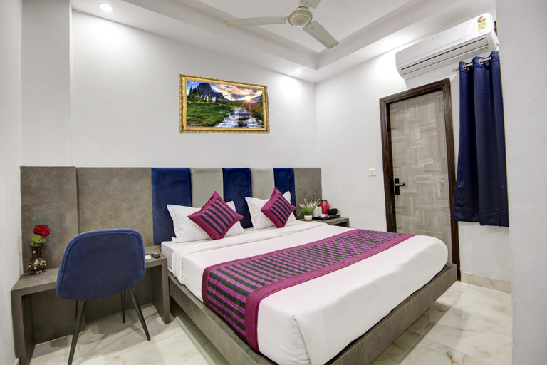 Bedroom 3, Hotel S B INN @ PAHARGANJ, Delhi