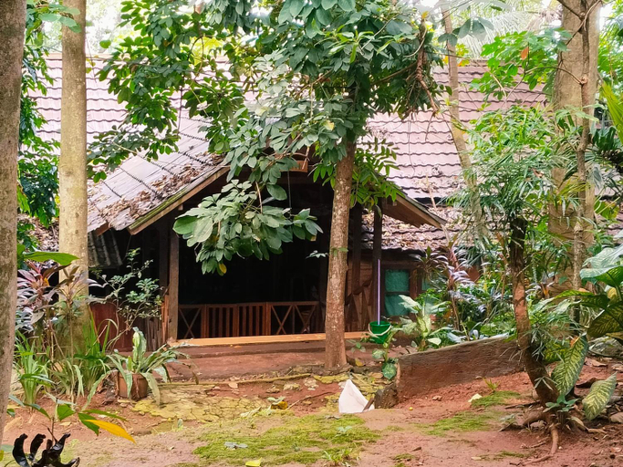 Others 3, Kampung 99, Depok