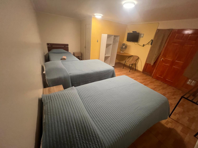 Others 3, HOSTAL APANANTOR 1, El Loa
