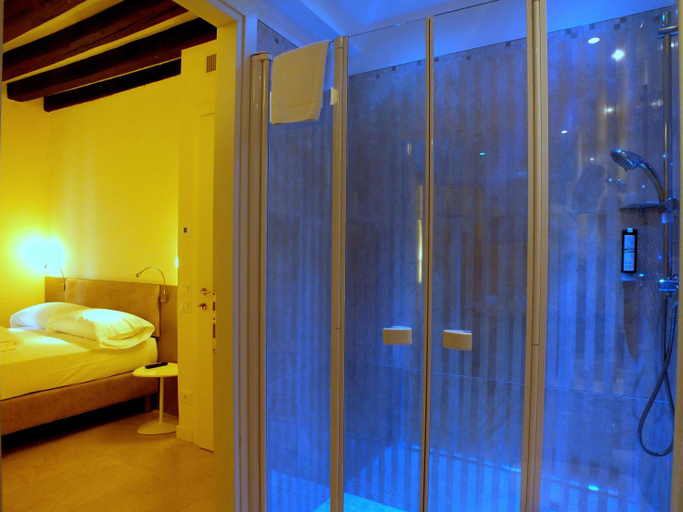 Bedroom 3, Leone Hotel, Venezia