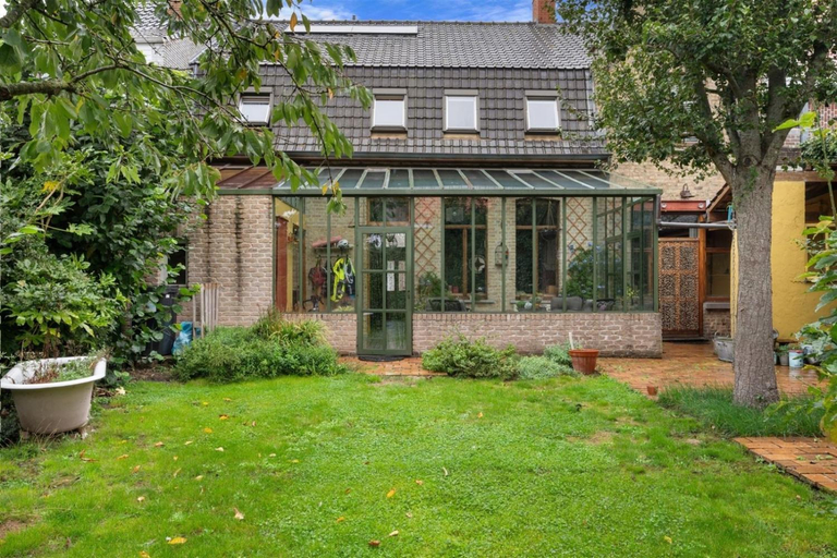 Others 3, BNB 't Oud Schooltje, West-Vlaanderen