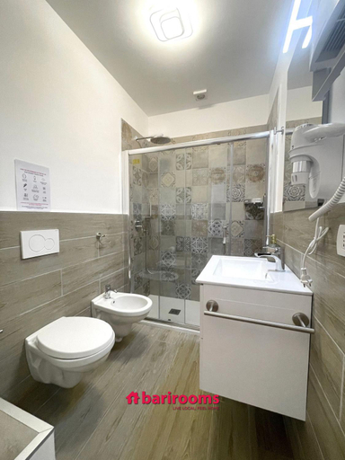 Others 5, Barirooms - Imbriani 15, Bari