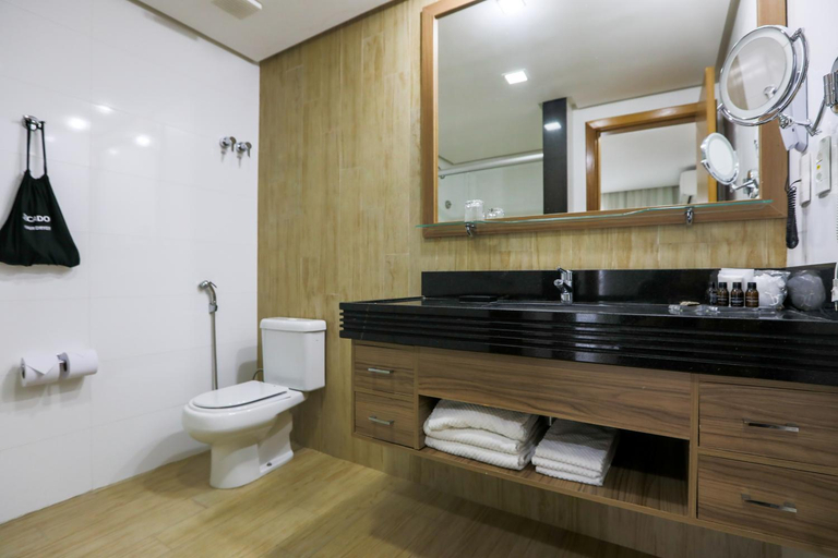 Bathroom 5, Radisson Hotel Maiorana Belem, Belém