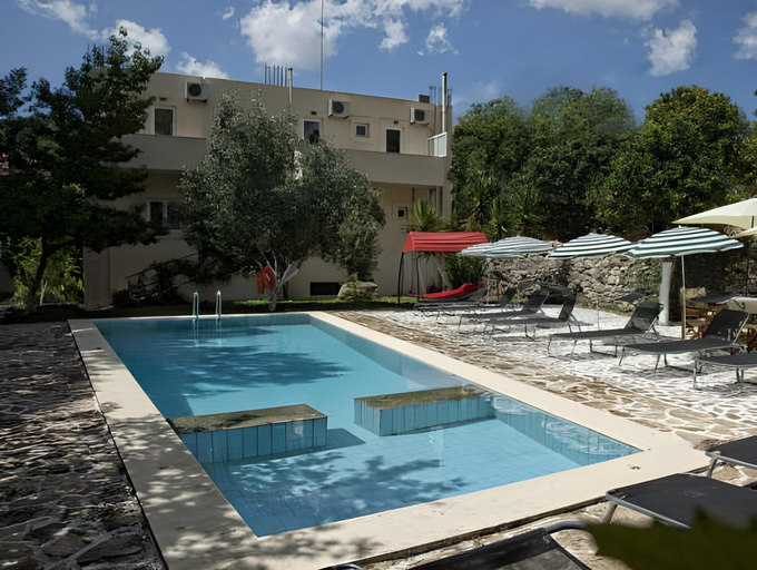 Others 4, Villa Klados, Crete