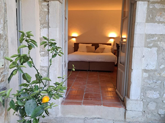 Bedroom 2, Hotel restaurant Clos des Sullys, Gard