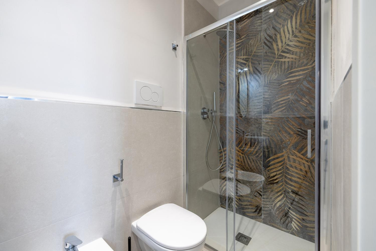 Bathroom 5, Belli San Giovanni Guest House, Roma