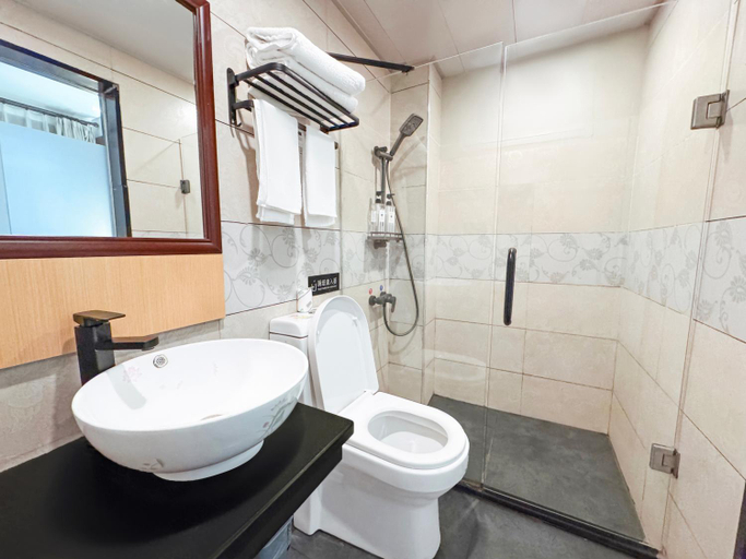 Bathroom 3, Phoenix Haven, Xiangxi Tujia and Miao