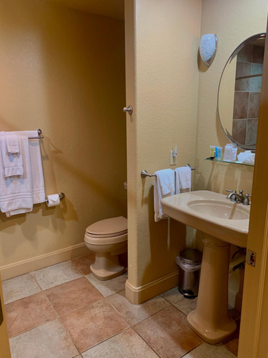 Bathroom 3, The Canebrake, Wagoner