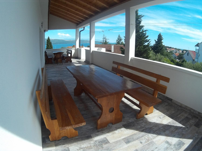 Others 2, Apartments & Rooms Strcic Krk, Krk
