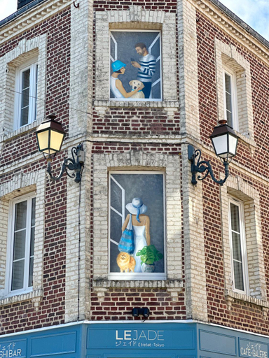 Exterior & Views