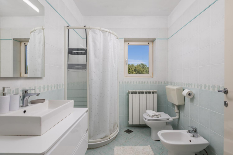 Bathroom 3, Vila Lux 1, Rijeka