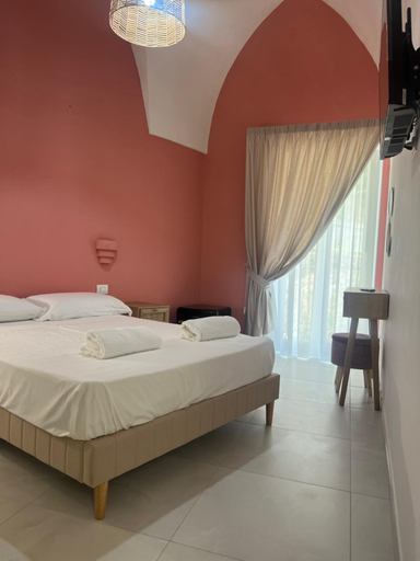 Bedroom 2, Casa mia MadamA, Latina