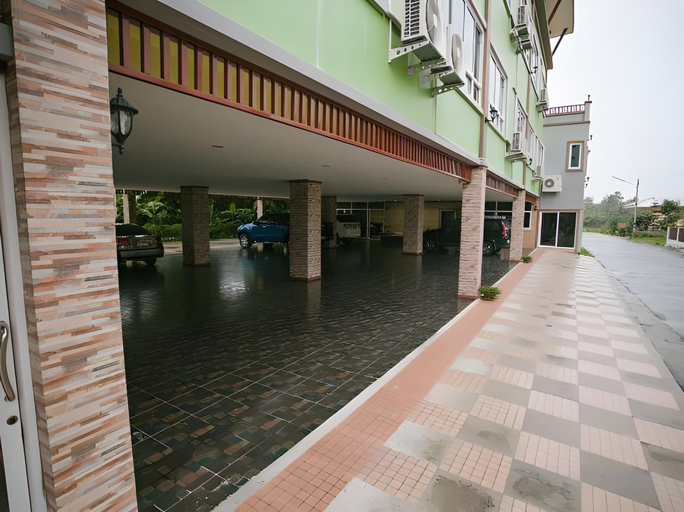 5, T.W. Sea View Hotel, Tha Sala