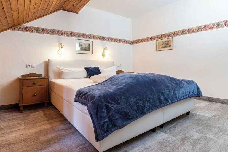 Bedroom 4, Hotel Restaurant Grunwalderhof, Innsbruck Land