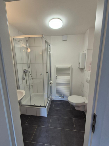 Bathroom 2, ABC-Monteurzimmer, Magdeburg