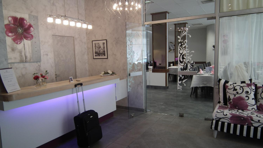 Public Area 3, Hotel des Pays Bas, Hautes-Pyrénées
