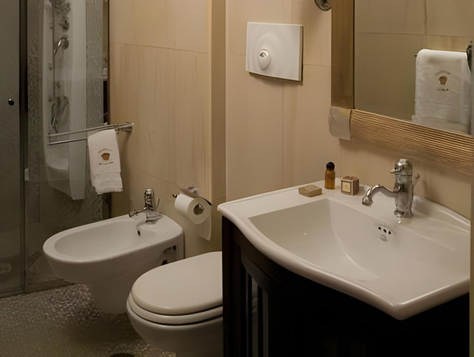 Bathroom 4, Hotel Lido degli Scogli, Crotone