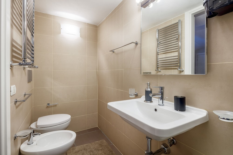 Bathroom 3, NO 9 COLOSSEO LUXURY SUITES, Rome