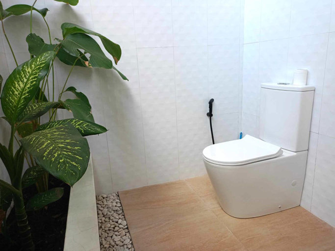 Bathroom 3, Bintang Tiga Bungalows Gili Air, Lombok