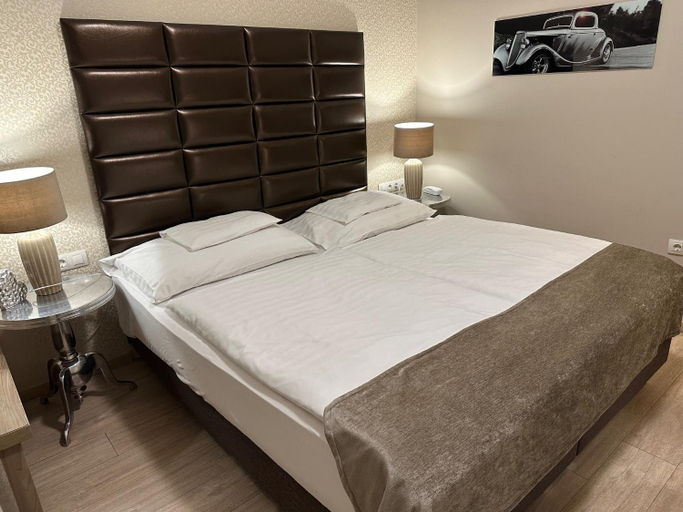 Bedroom 2, Hunyadi, Győr