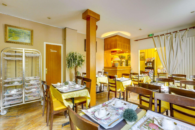 Food & Drinks 3, Hotel du Square d'Anvers, Paris