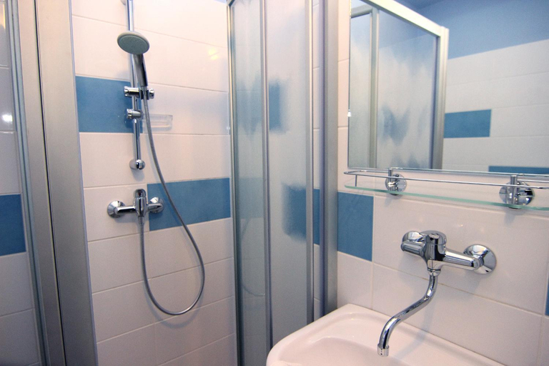 Bathroom 4, Hotel Marttel, Karlovy Vary
