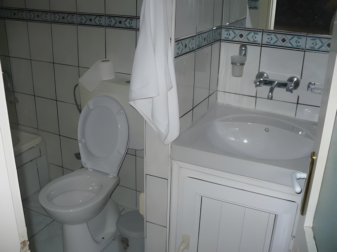 Bathroom 3, Held Hotel, Antalya