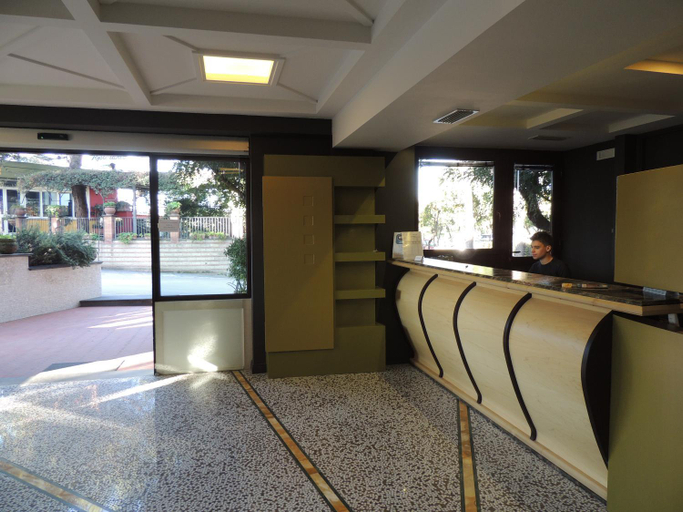 Public Area 2, Hotel Zeus, Napoli